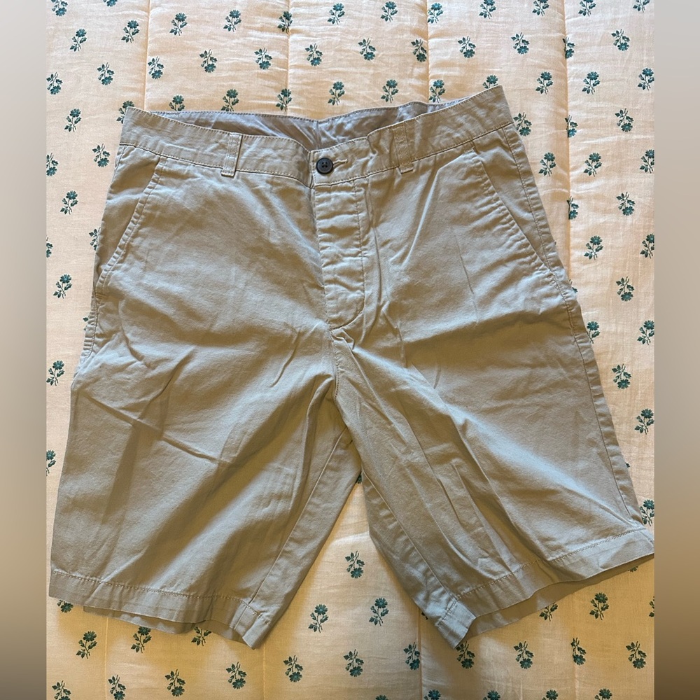 H&M khaki shorts